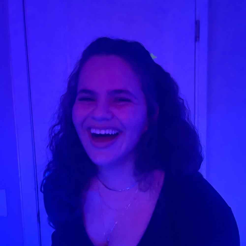 Meet your Posher, Camila